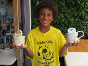 Elias with mugs